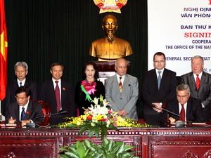 Hợp tác giữa văn phòng quốc hội Việt Nam-Romania