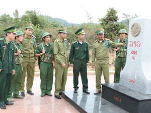 Việt Nam-Lào đẩy nhanh tốc độ cắm mốc biên giới 
