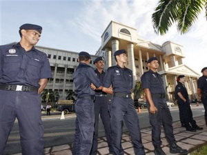 Malaysia tăng gấp đôi lực lượng tuần tra trong 2012 
