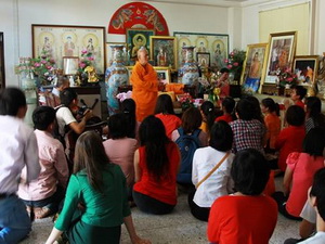 Ngày đầu xuân vui hội chùa gốc Việt tại Thái Lan