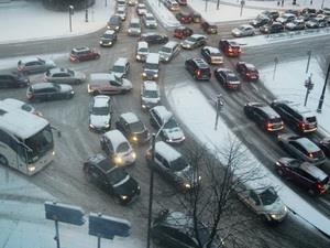 Bão tuyết gây nghẽn giao thông nghiêm trọng tại Bỉ 