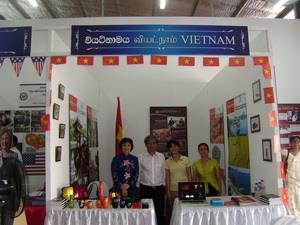 Gian hàng Việt hút du khách tại triển lãm Sri Lanka
