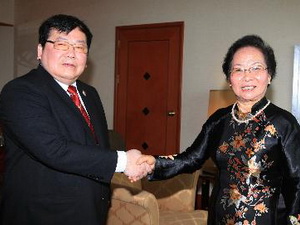 Phó Chủ tịch nước Nguyễn Thị Doan thăm Khon Kaen