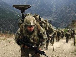 Một cảnh sát Afghanistan bắn chết 2 binh sỹ Mỹ