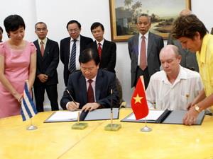 Việt Nam-Cuba tăng hợp tác kinh tế, thương mại 