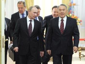 Nga và Kazakhstan ký kết một loạt văn kiện hợp tác 