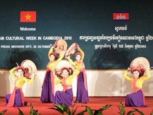 Nhiều hoạt động của Tuần văn hóa Việt ở Campuchia