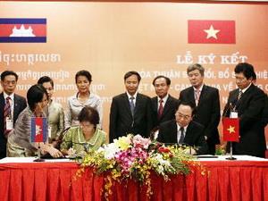 VN-Campuchia hợp tác phòng chống buôn bán người