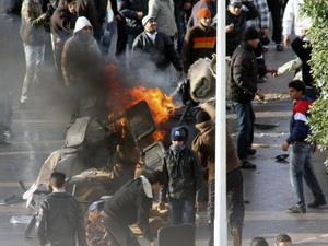 Tunisia áp đặt giới nghiêm tại thủ đô do bạo loạn