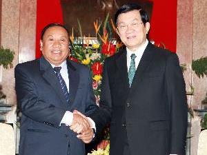 Chủ tịch nước tiếp Chủ tịch Mặt trận Lào XD đất nước