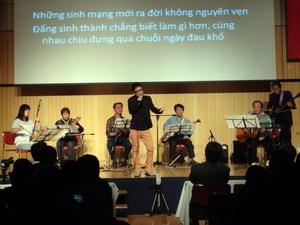 Hội sinh viên Việt ở Nhật tổ chức nhạc hội từ thiện