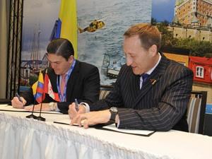 Canada-Colombia ký thỏa thuận hợp tác quốc phòng