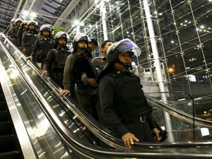 17.000 nhân viên an ninh ở Bangkok chống biểu tình