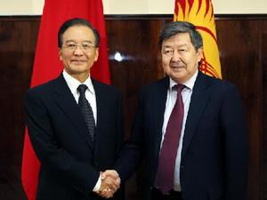 Kyrgyzstan-Trung Quốc tăng cường hợp tác kinh tế
