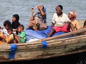 Malaysia bắt giữ một thuyền chở đầy người tị nạn 