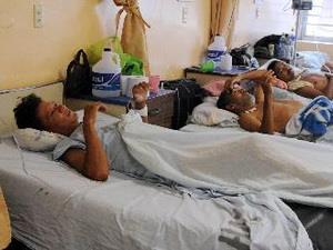 Chile: Hơn 200 người bị ngộ độc vì xúc xích quá hạn