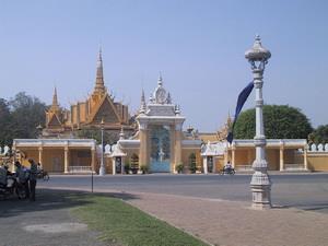 Nhập siêu của Campuchia trong năm 2012 tăng 50%