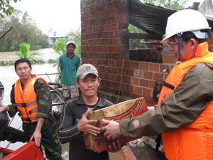 Người Việt tại các nước ủng hộ đồng bào bị bão lụt