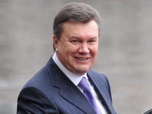 Tổng thống Yanukovich thăm Ba Lan lần đầu tiên