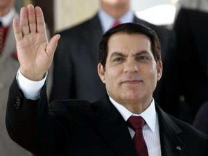Cựu Tổng thống bị phế truất của Tunisia hôn mê