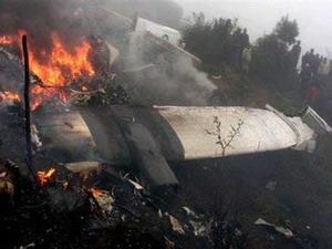 UAE: Máy bay bốc cháy, 4 khách Mỹ thiệt mạng