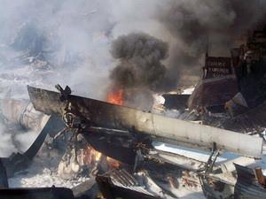 Máy bay vận tải đâm vào khu dân cư tại Congo