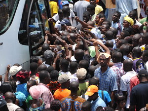 Cote d'Ivoire: Người dân sơ tán do bạo lực leo thang