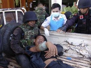 Binh sĩ Campuchia-Thái Lan tiếp tục giao tranh