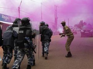 Cảnh sát Uganda bắn hơi cay giải tán biểu tình