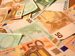 Đa số dân Hy Lạp muốn tiếp tục sử dụng đồng euro 